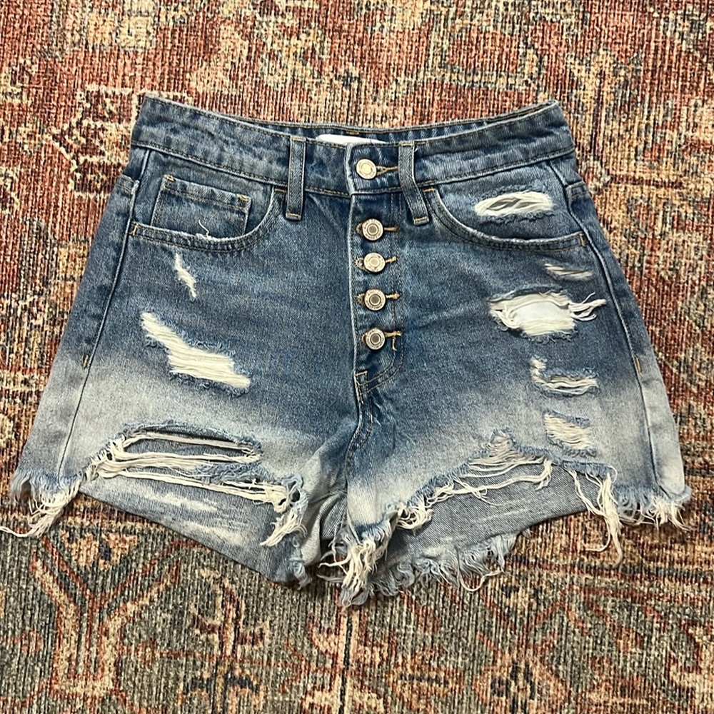 Vervet women’s XS distressed Jean shorts light wash fade